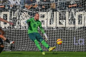 佩杜拉：利兹联可能支付解约金，签下都灵门将小米林科维奇